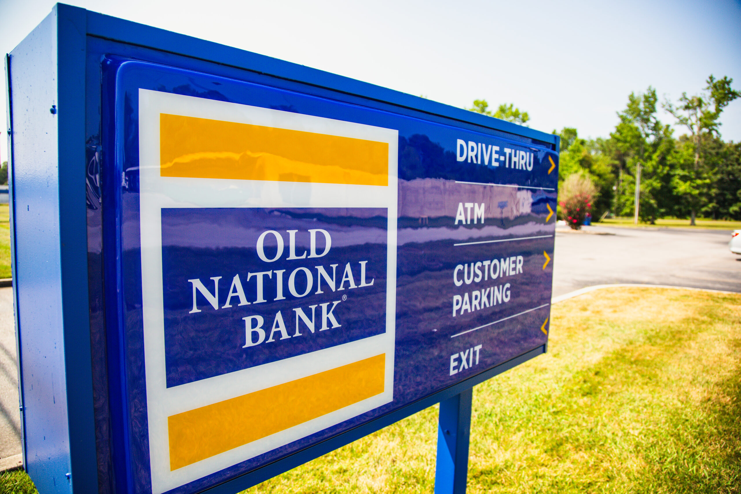 A freestanding Old National Bank sign.