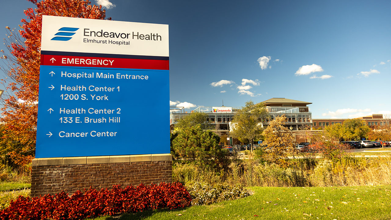 A large wayfinding monument sign for Endeavor Health, by Identiti.